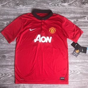 (NWT) Kid XL NIKE Manchester United Red Soccer Kit